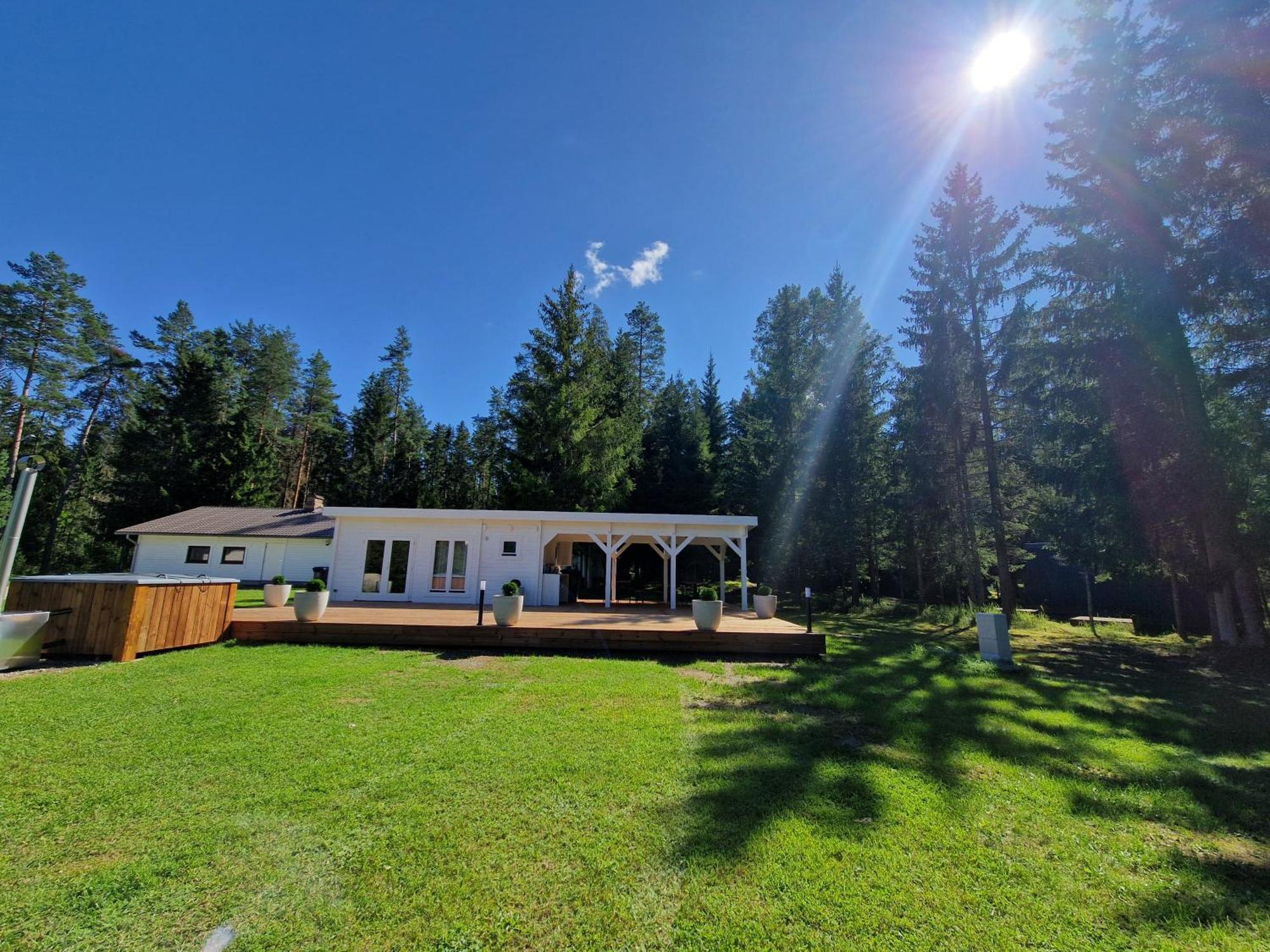 Liivakortsi Kaemping Hotel Romeda Exterior foto